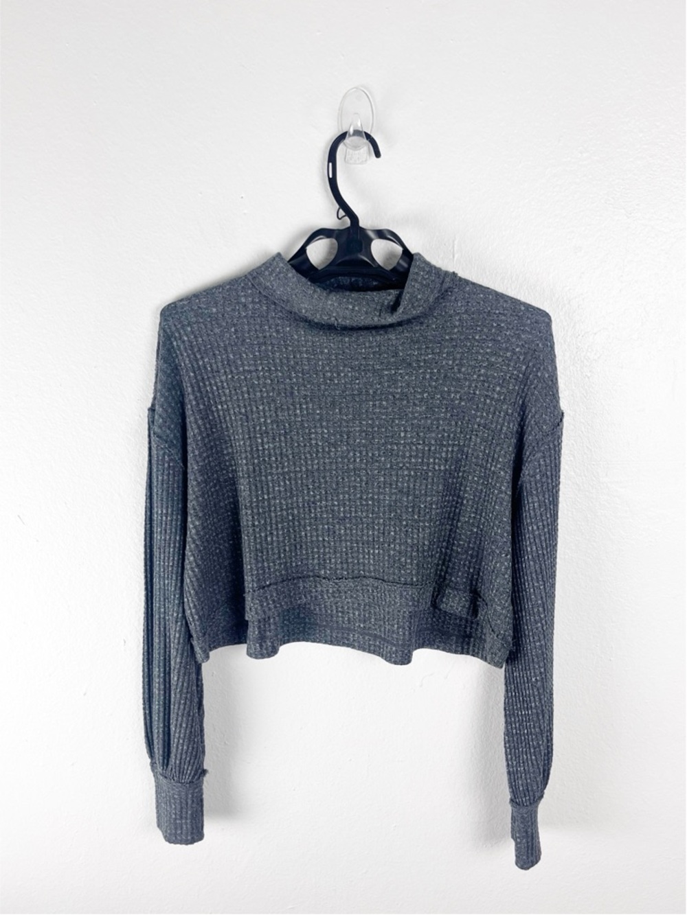 FREE PEOPLE Gray Waffle Knit Turtleneck Long Sleeves Crop Top Small Boxy Boho